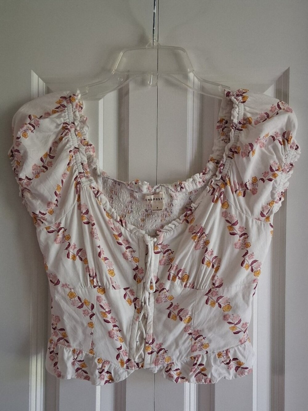 Aeropostale Floral Tie-Front Ruffled Crop Top Women's Size S